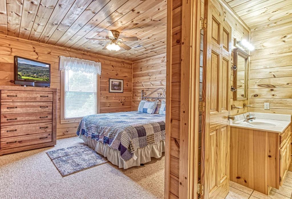 Smoky Mountain Gem Villa Gatlinburg Exterior photo