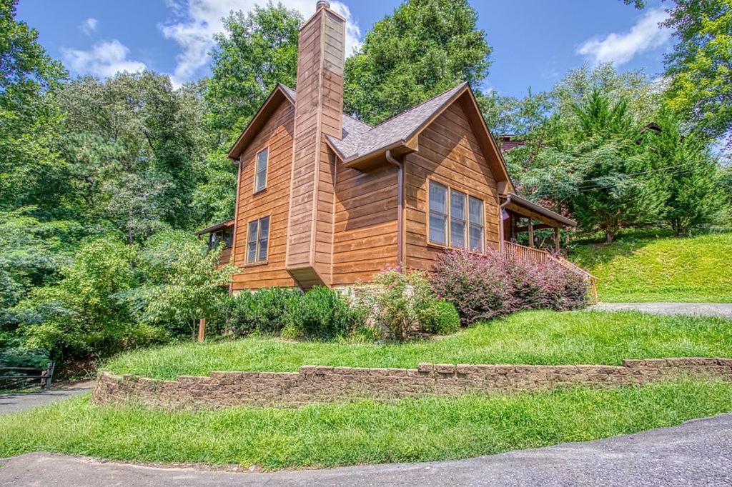 Smoky Mountain Gem Villa Gatlinburg Exterior photo