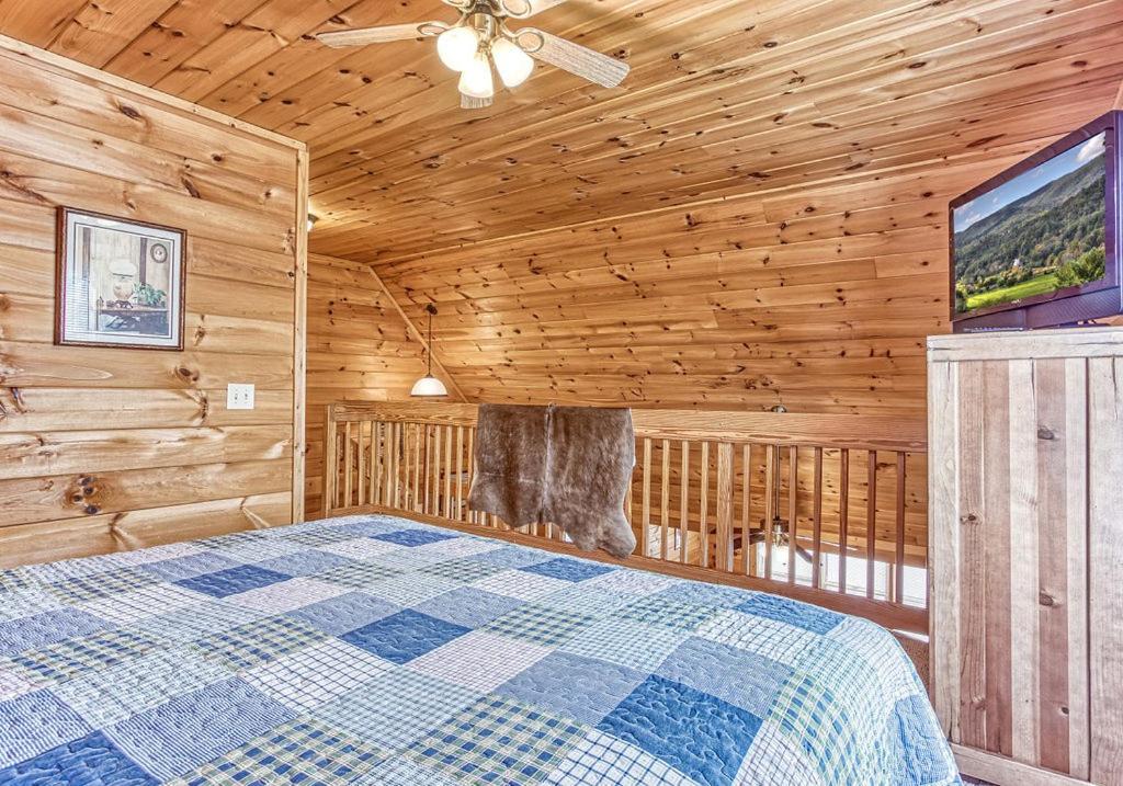 Smoky Mountain Gem Villa Gatlinburg Exterior photo