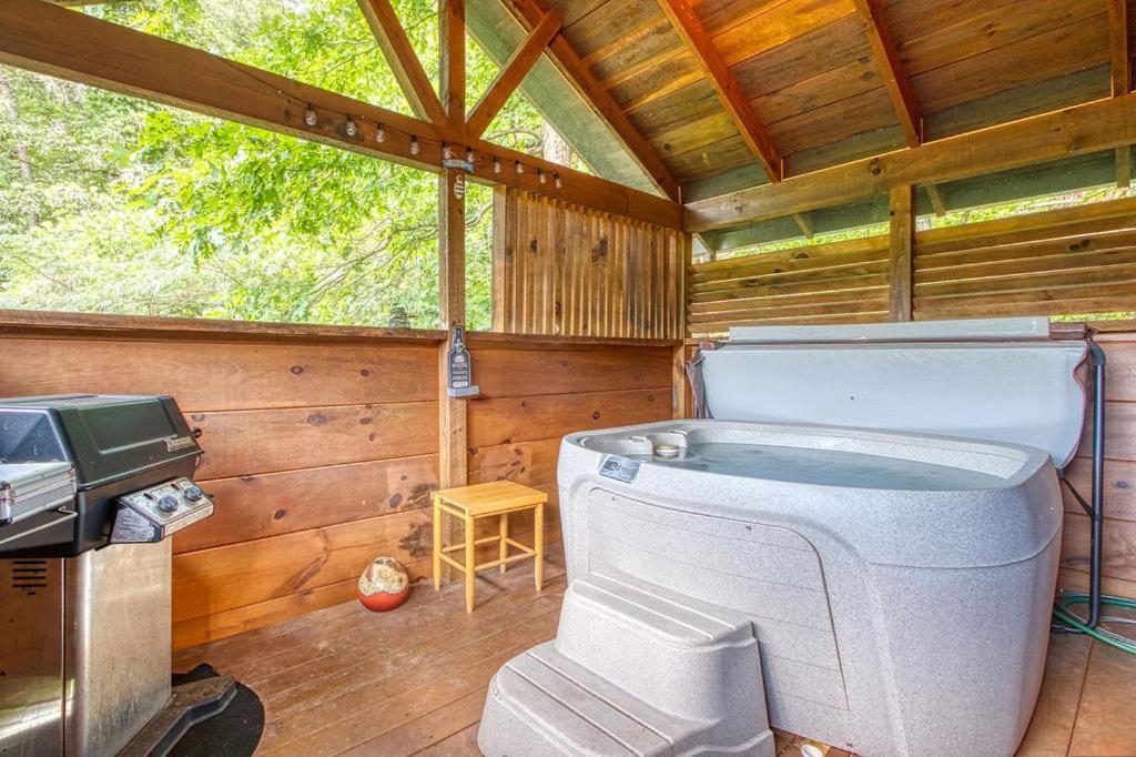 Smoky Mountain Gem Villa Gatlinburg Exterior photo